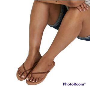 7W Extra Wide Width Brown Cross Toe Ring Sandal Cushion Torrid Flip Flop Cognac